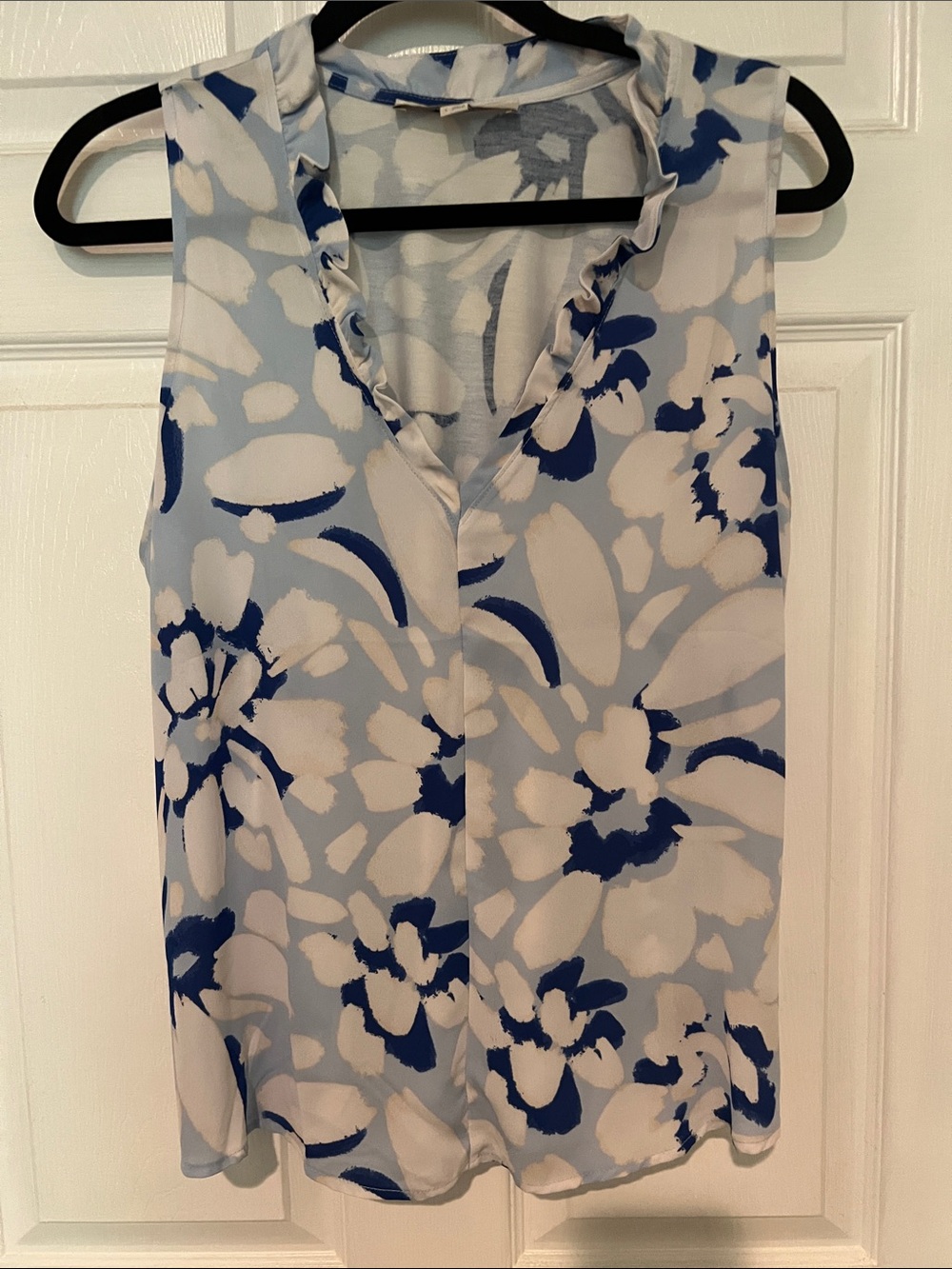 LOFT Sleeveless Blue Floral V-Neck Women's Top